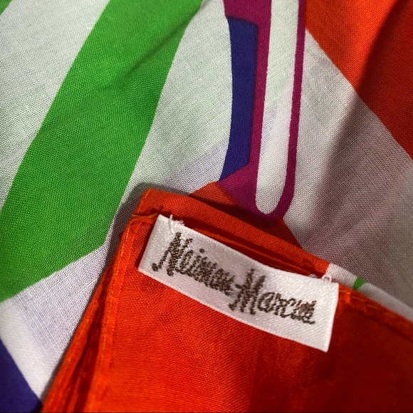 Tablecloth wall hanging Michael Kors NWOT - Picture 6 of 6